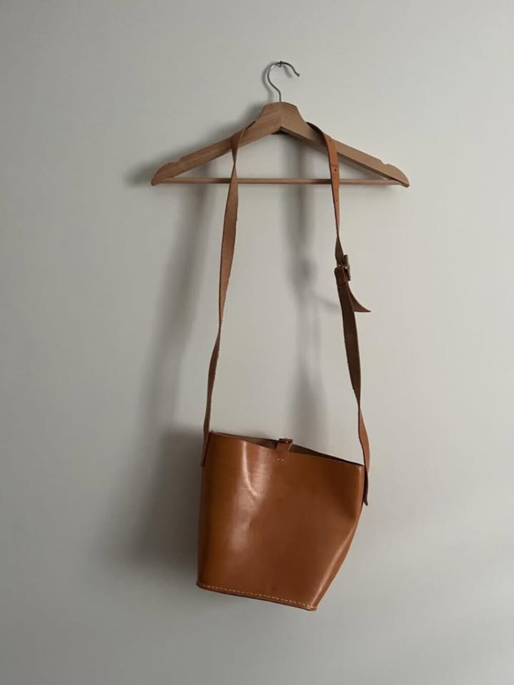Luna Goods Vegetable tanned leather crossbody bag NEW - Picture 2 of 4